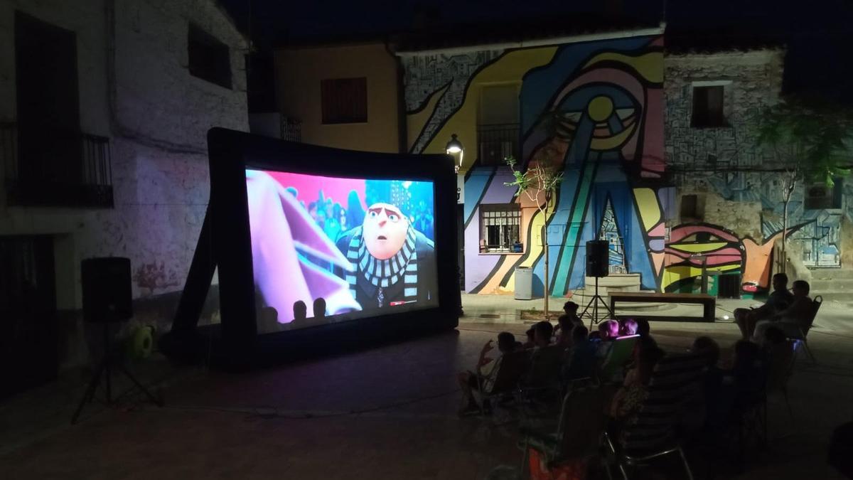 Imagen de archivo de la sesión de cine de verano en un municipio de la provincia el verano pasado
