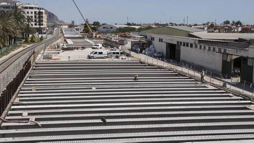 El paso del tren de alta velocidad soterrado toma forma en Orihuela