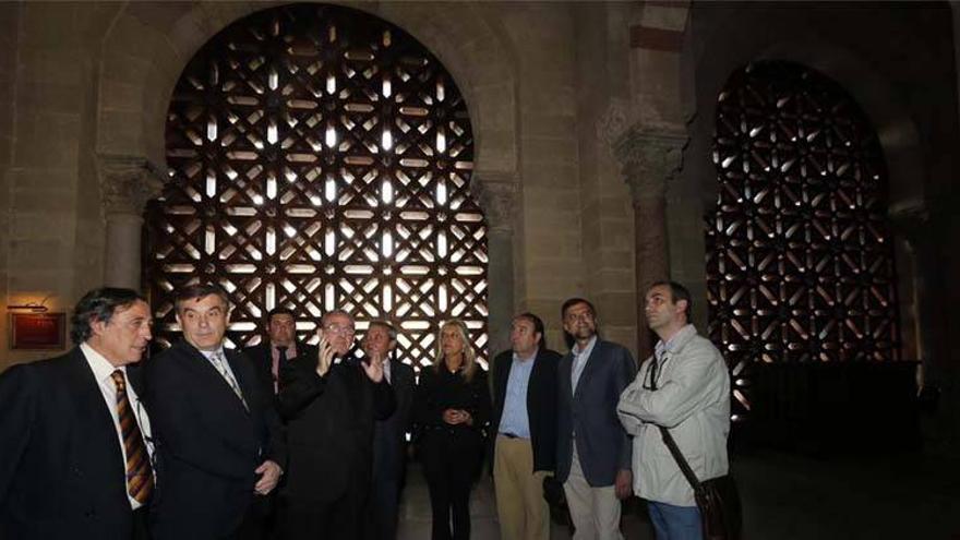 Cabildo y Junta se acercan para abrir otra puerta en la Mezquita