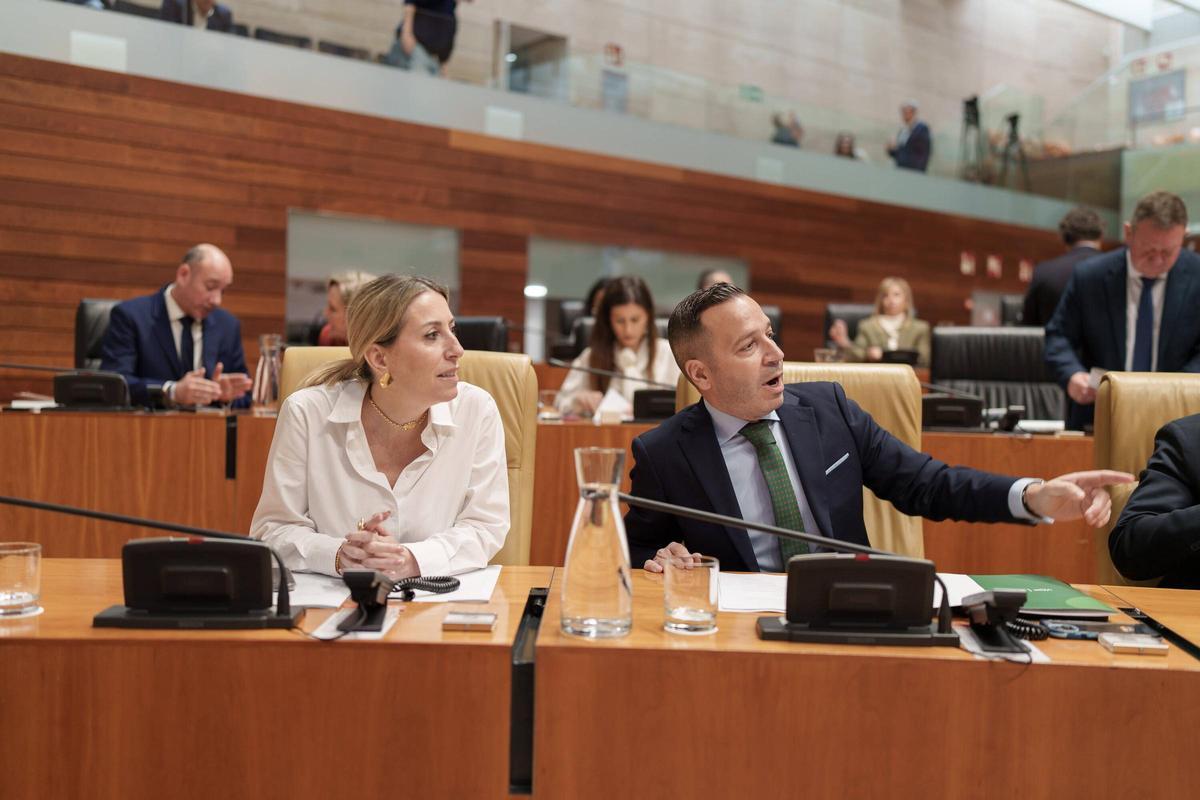 Fotogalería | Primer pleno de la nueva Legislatura en la Asamblea de Extremadura, en imágenes
