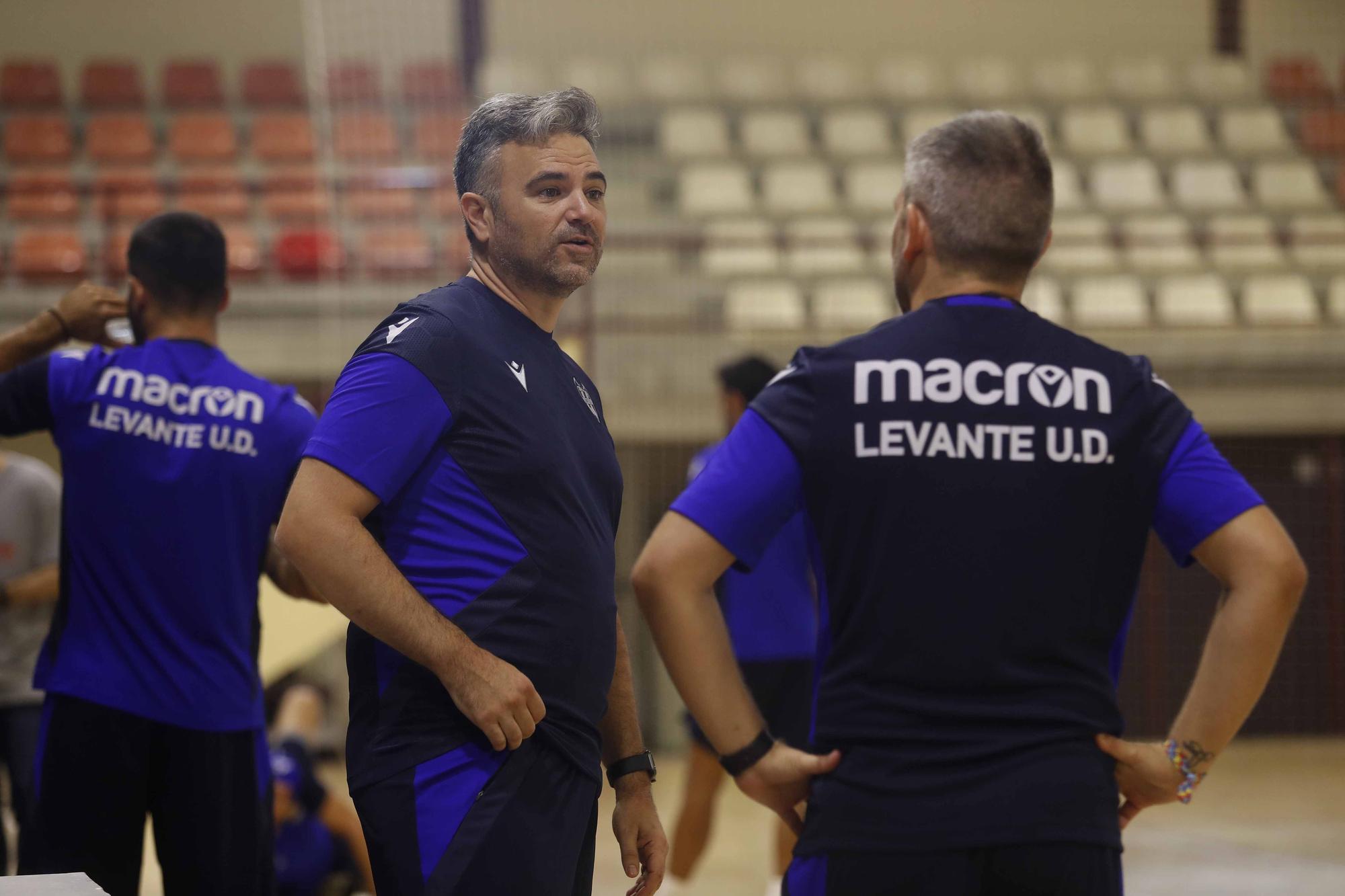 Primera sesión de trabajo para el Levante UD FS