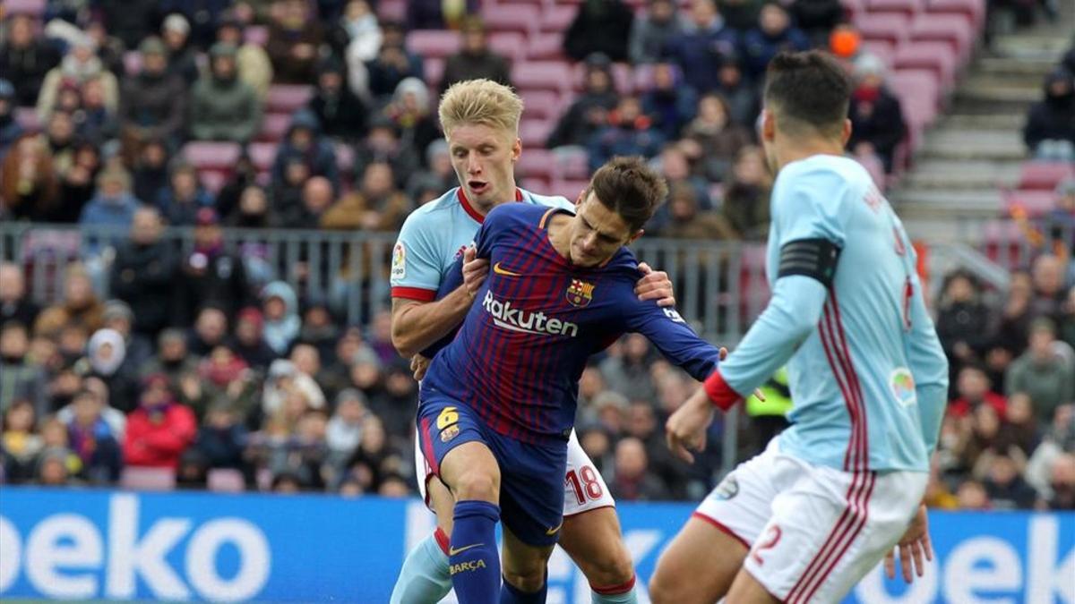 Wass persigue a Denis Suárez durante el reciente empate del Celta ante el Barça (2-2) en el Camp Nou