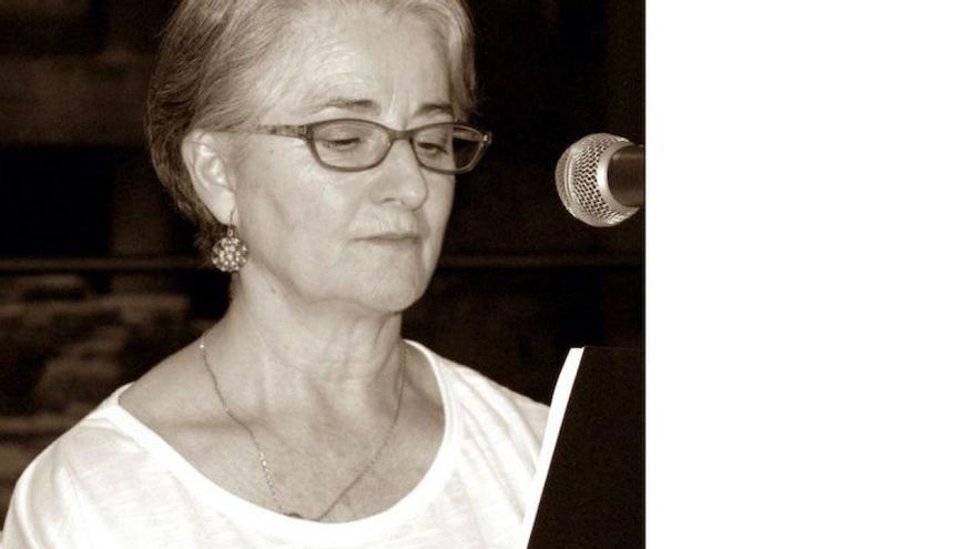Encuentro con la autora Ana María Castillo en la sala Ámbito Cultural de Badajoz