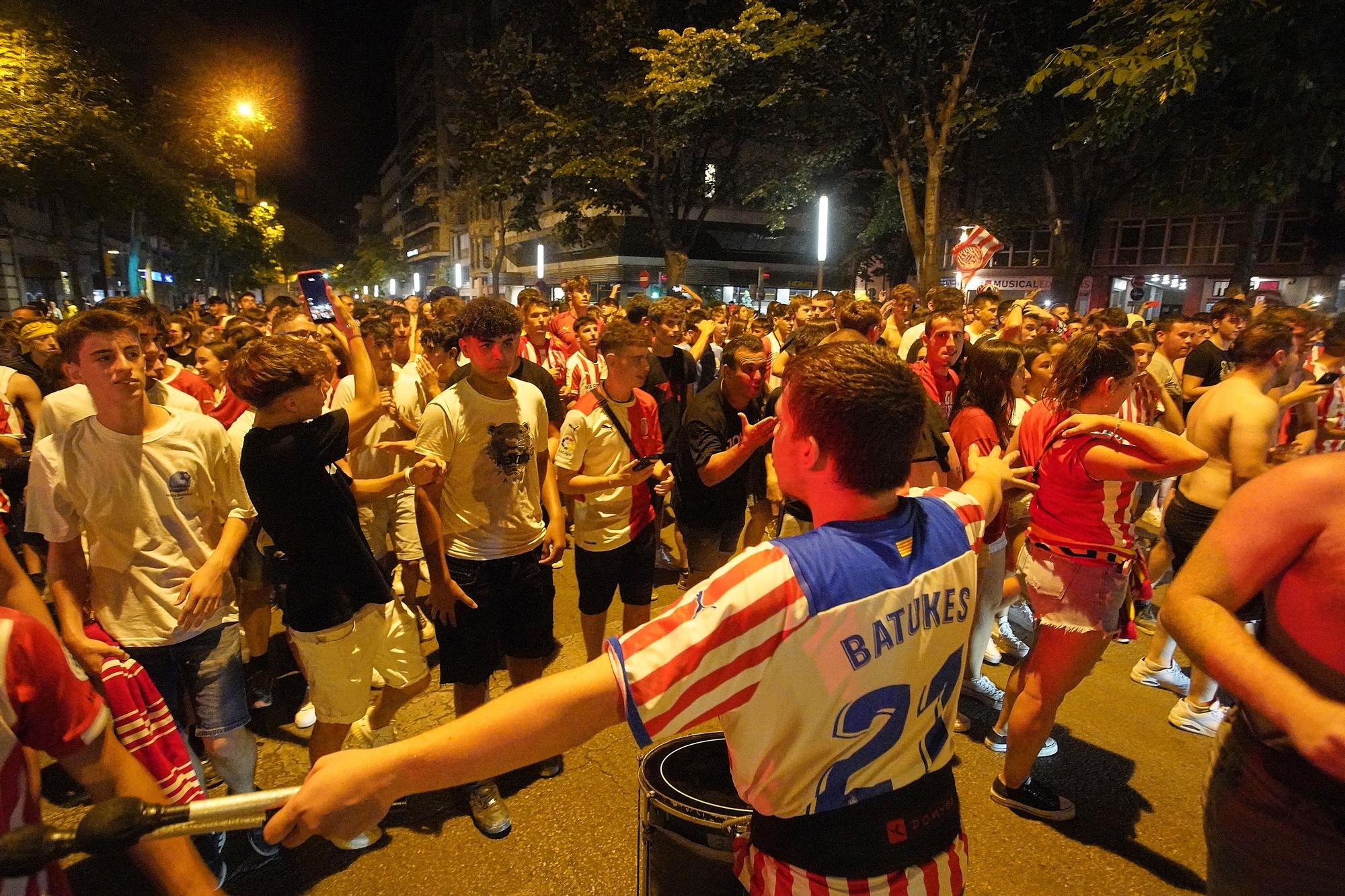 La ciutat surt al carrer a celebrar l'ascens del Girona a Primera