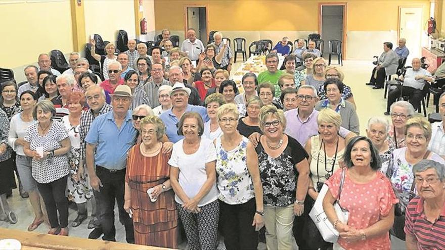 La tercera edad y los pequeños son protagonistas de la jornada festiva