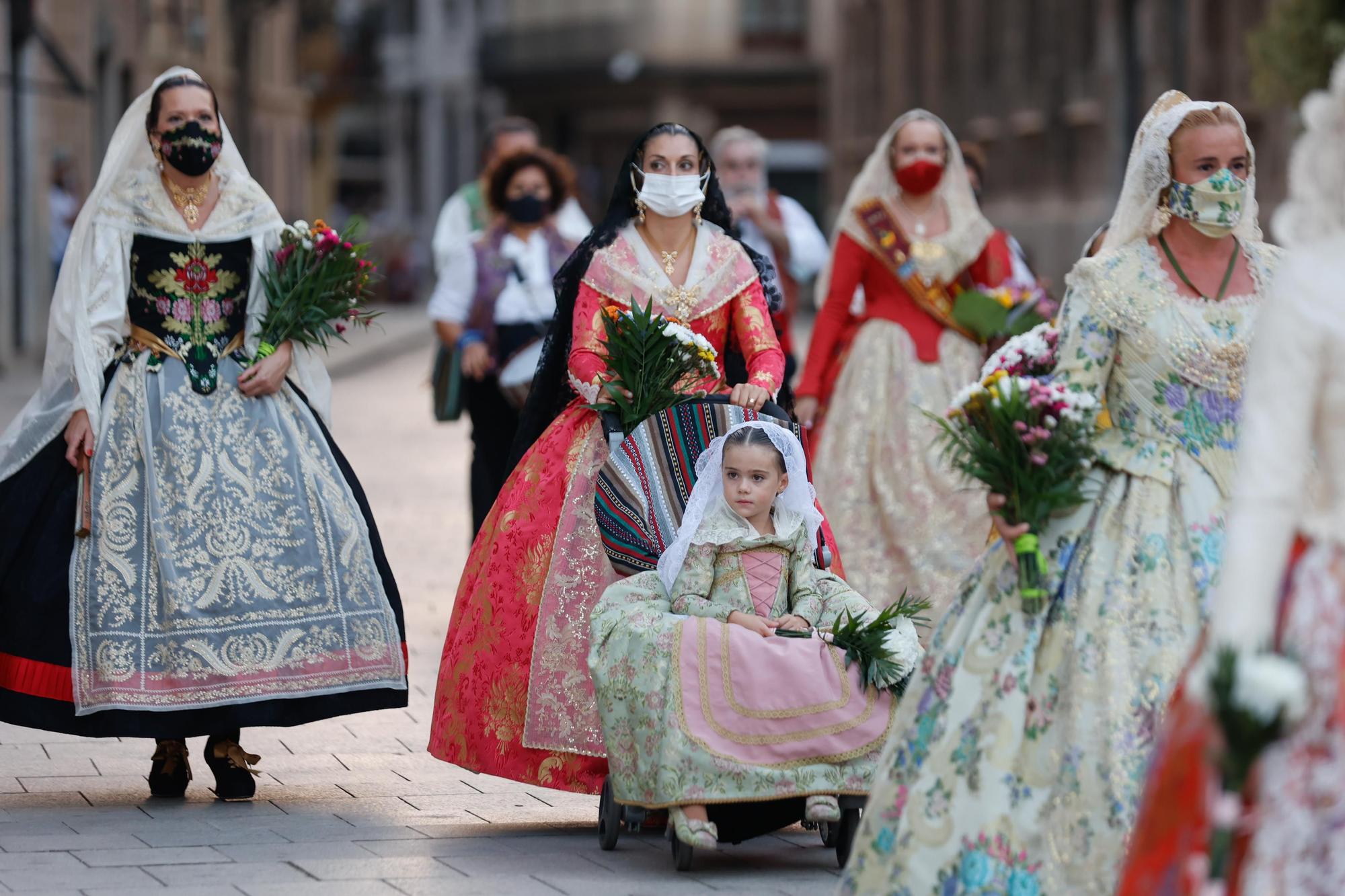 Búscate en el segundo día de Ofrenda por la calle de Caballeros (entre las 20.00 y las 21.00 horas)