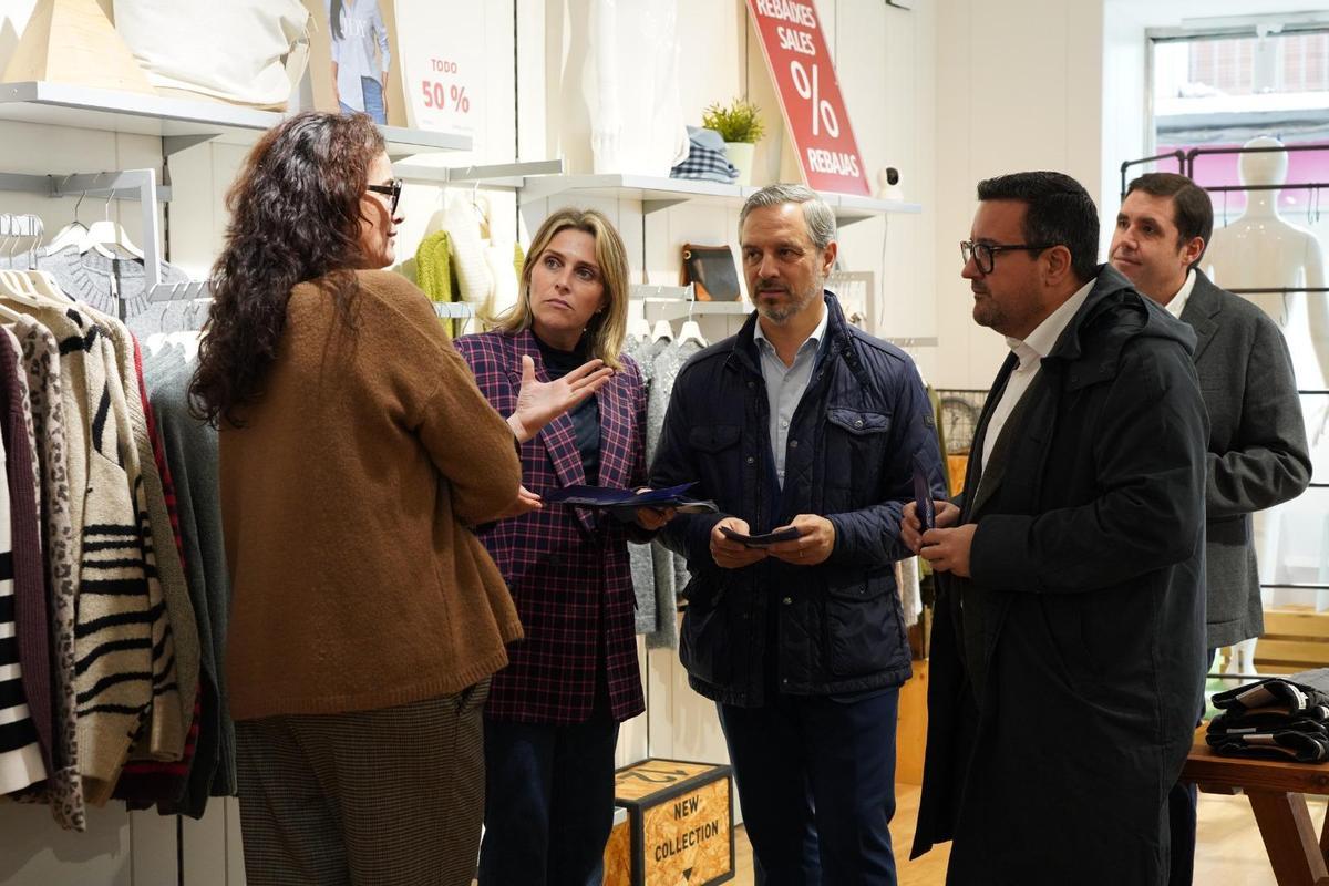 Tras el acto en Castelló, los populares han visitado Vila-real.