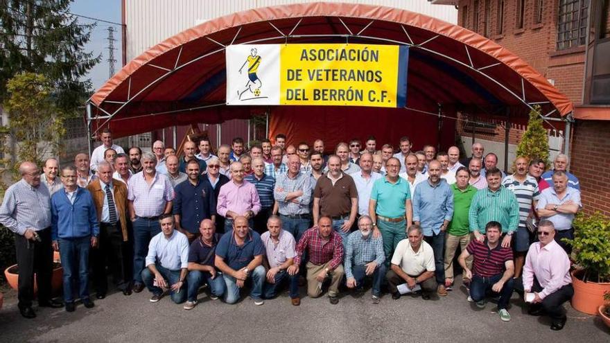 Reunión de los veteranos de El Berrón CF