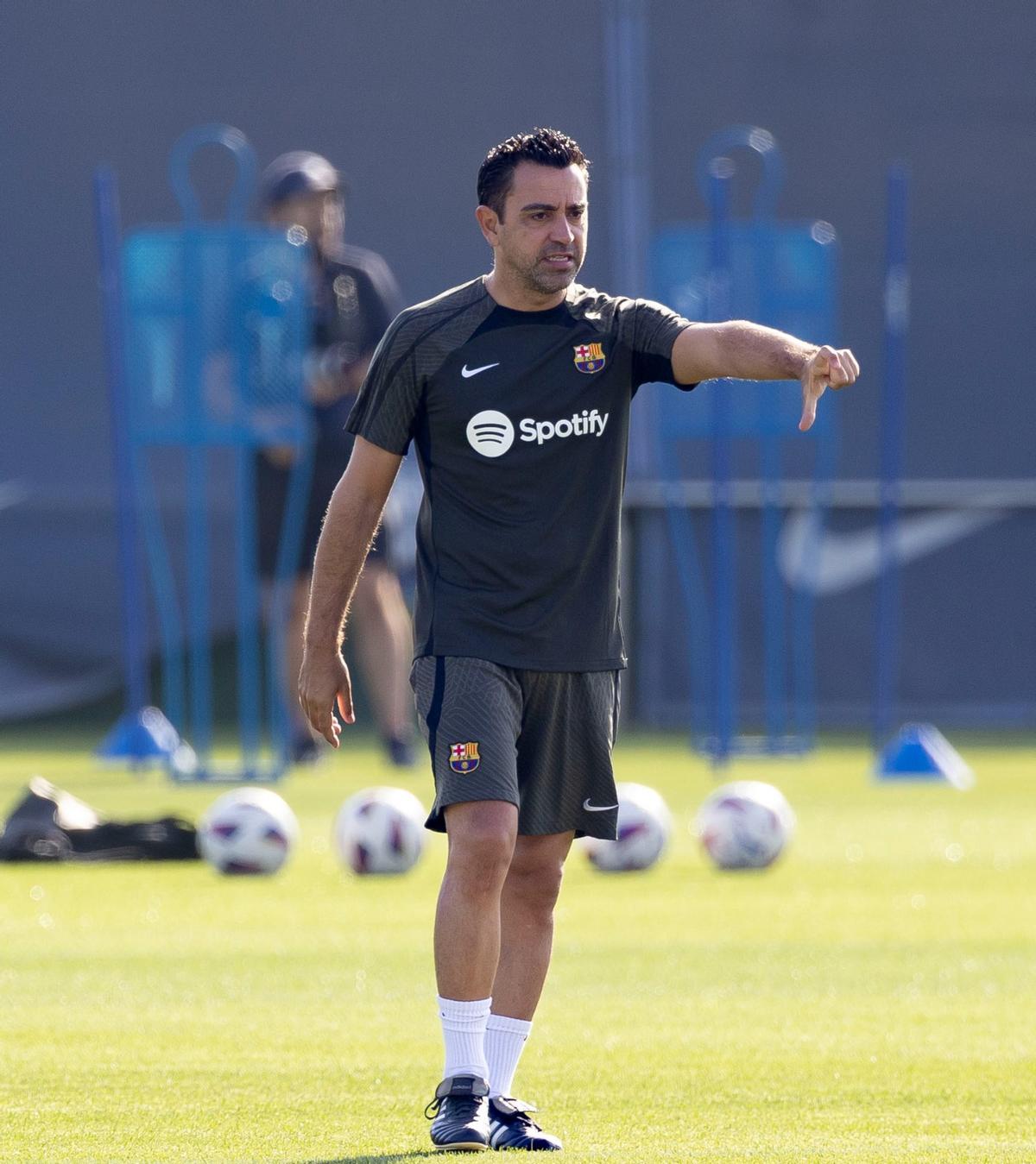¡Buenas noticias para Xavi! Íñigo ya entrena con el grupo antes del Barça - Cádiz