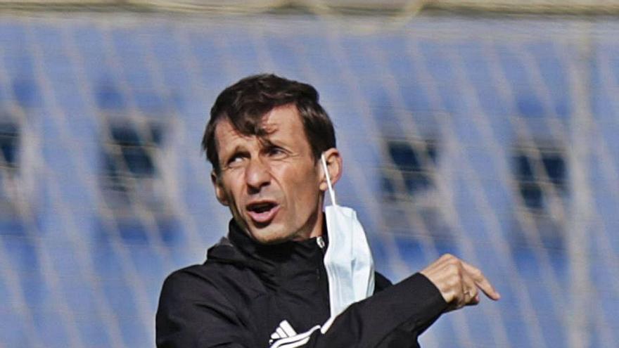 Ziganda reparte el foco: 12 jugadores del Oviedo superan la mitad de los minutos en juego y solo el Rayo tiene más
