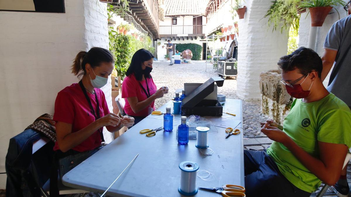 Preparativos de Flora 2021 en la Posada del Potro.