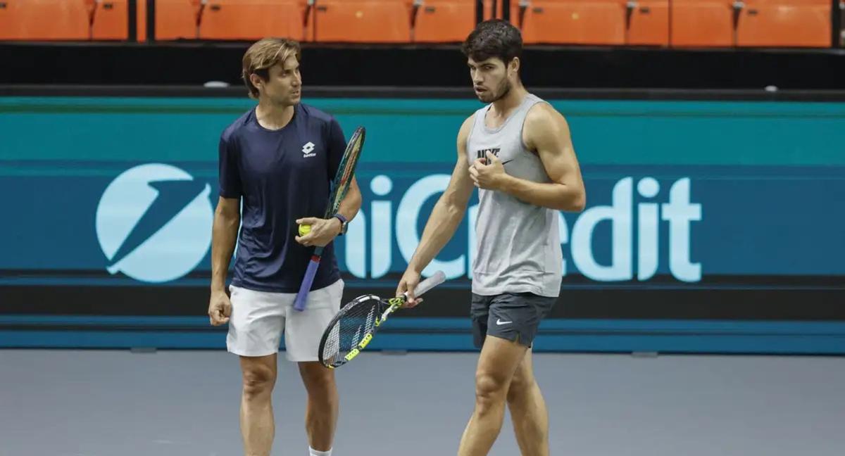 David Ferrer y Carlos Alcaraz, en un entrenamiento de la Davis