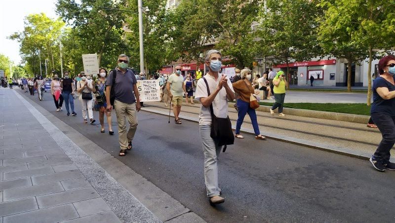 Manifestación en contra del hospital privado