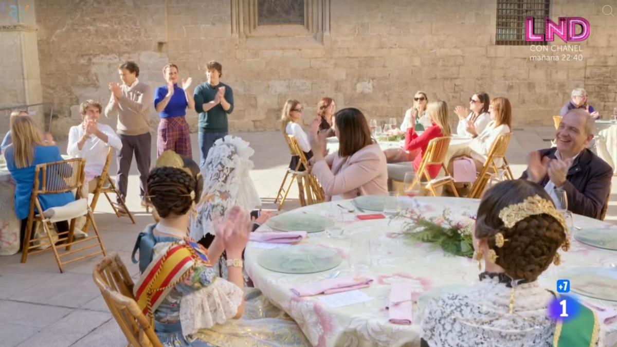 Los cocineros se despiden de los invitados