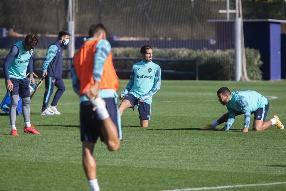 Quico Catalán se acerca a Buñol al entrenamiento