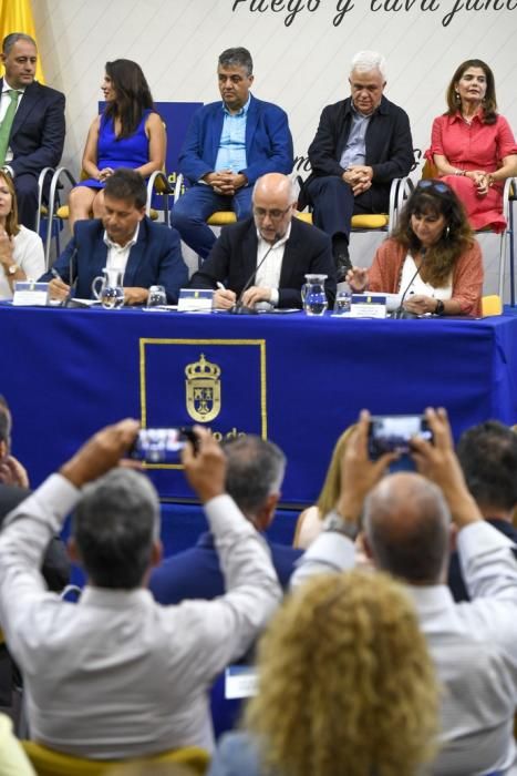 CANARIA. CABILDO INSULAR. LAS PALMAS DE GRAN CANARIA. Firma del pacto de Gobierno del Cabildo de Gran Canaria y presentación de las líneas estratégicas de trabajo. Fotos: Juan Castro  | 26/07/2019 | Fotógrafo: Juan Carlos Castro