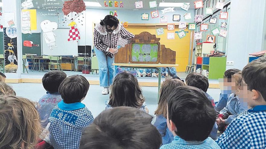 El pabellón  de Infantil  del colegio de  La Fresneda, una galería de arte