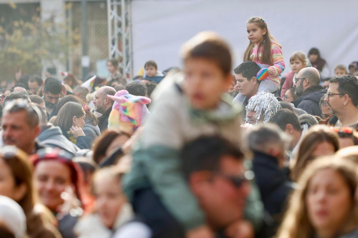 Miles de niños se adelantan a las campanadas con la 'Nochevieja infantil' de València