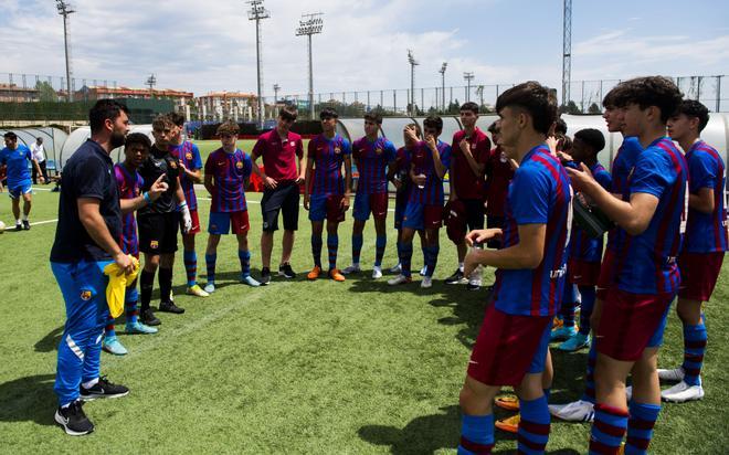 El Cadete B celebró la consecución del título