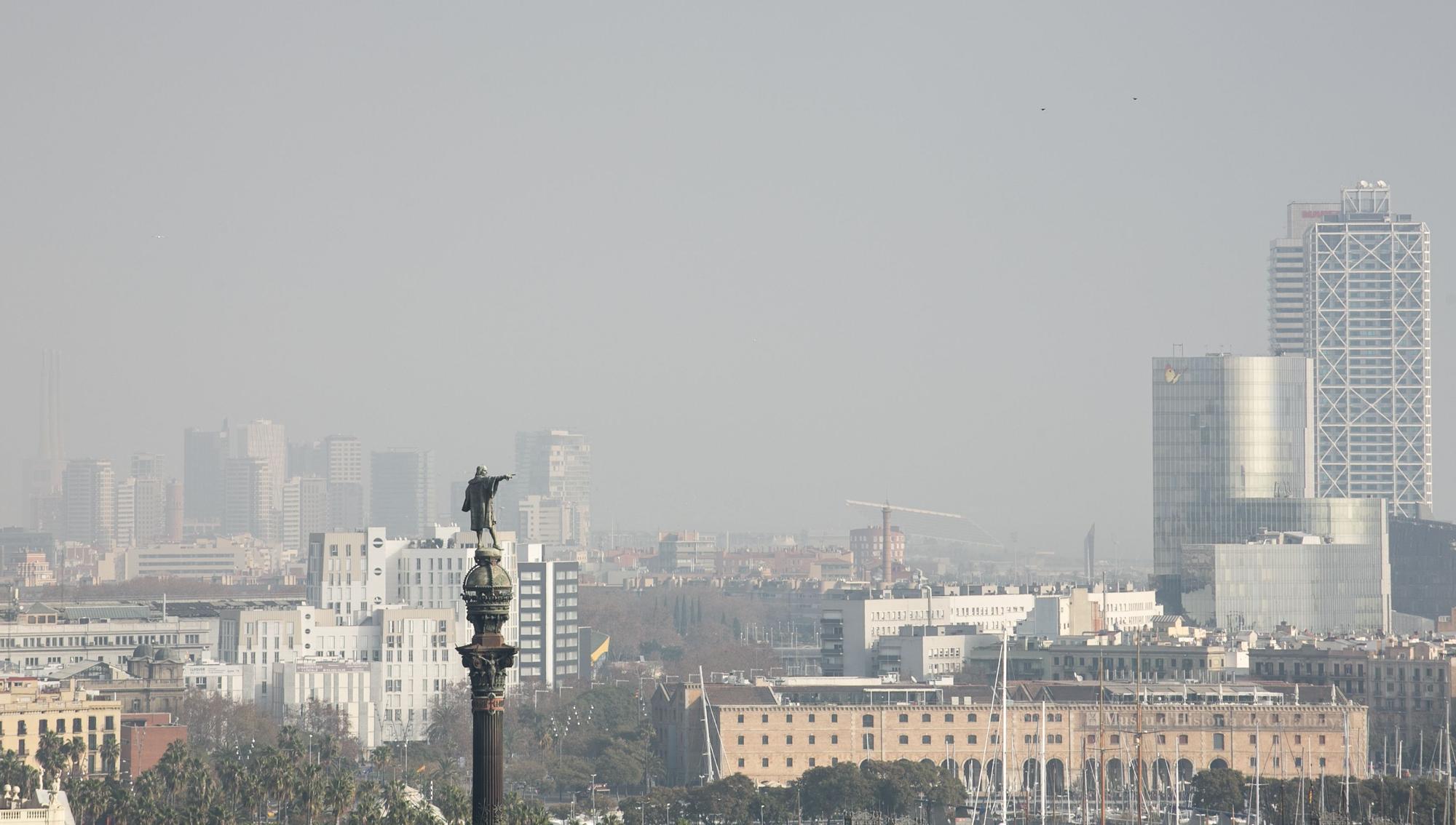 Barcelona, bajo un manto de contaminación