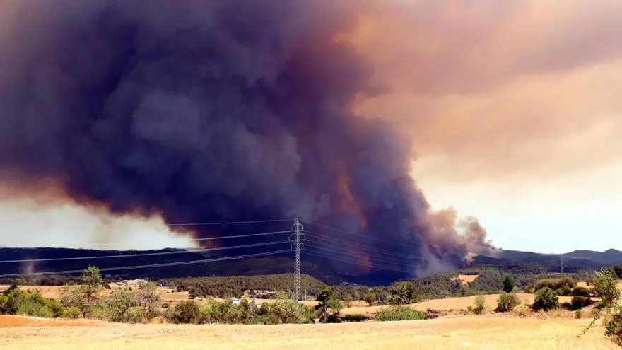L'incendi del Bages ja ha cremat més de 1.600 hectàrees