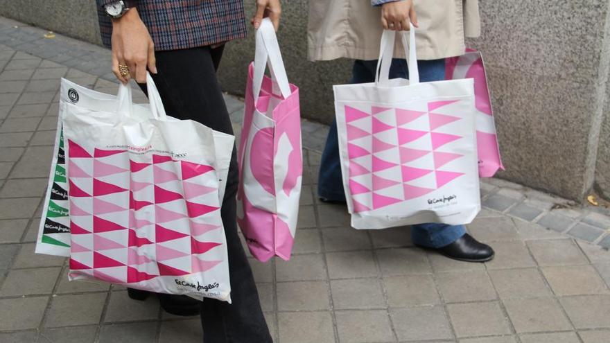 El Corte Inglés también se suma al rosa