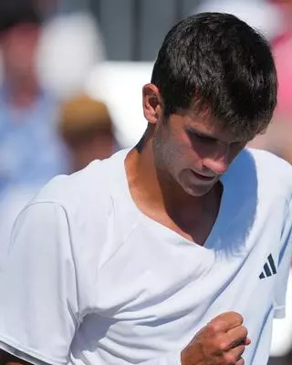 Remontada de Jódar en su debut en Montreal