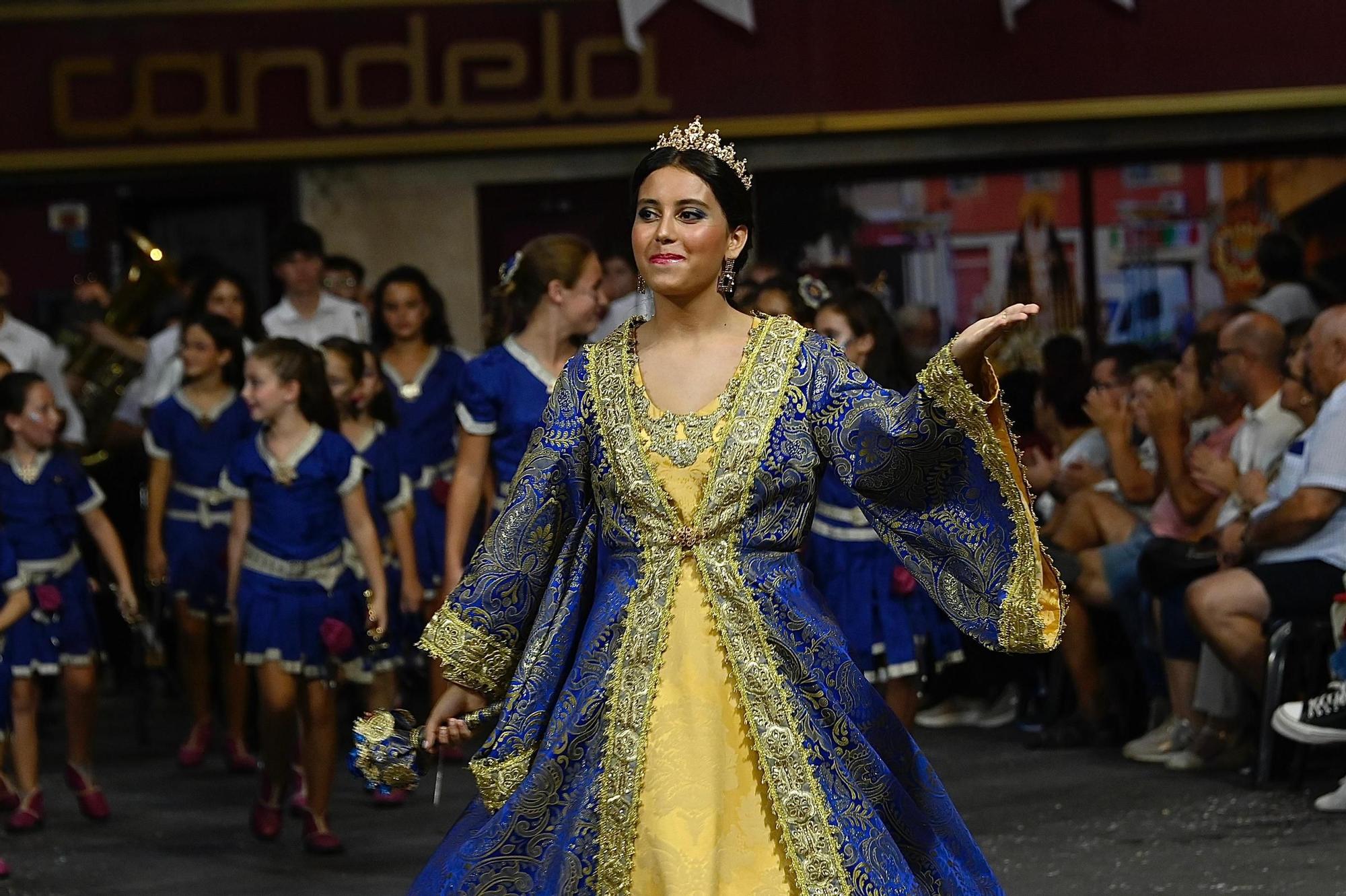 Una intensa Entrada Infantil asegura el relevo festero en Crevillent