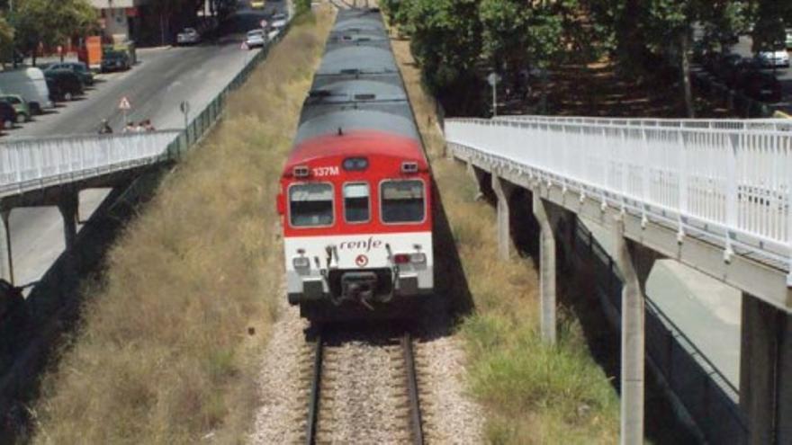 Los billetes de los trenes de cercanías y media distancia cuestan un cinco por ciento menos