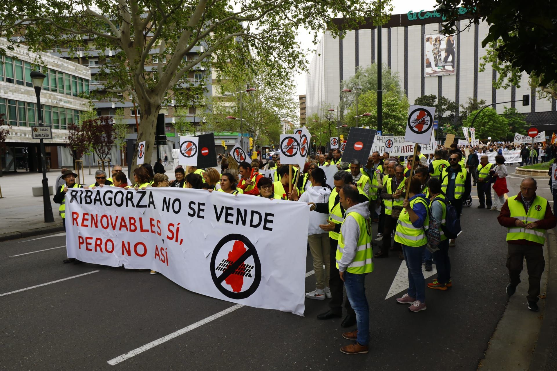 En imágenes | Aragón clama por una instalación consciente de las renovables