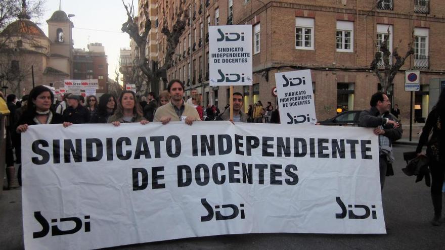 Docentes del sindicato Sidi en una concentración