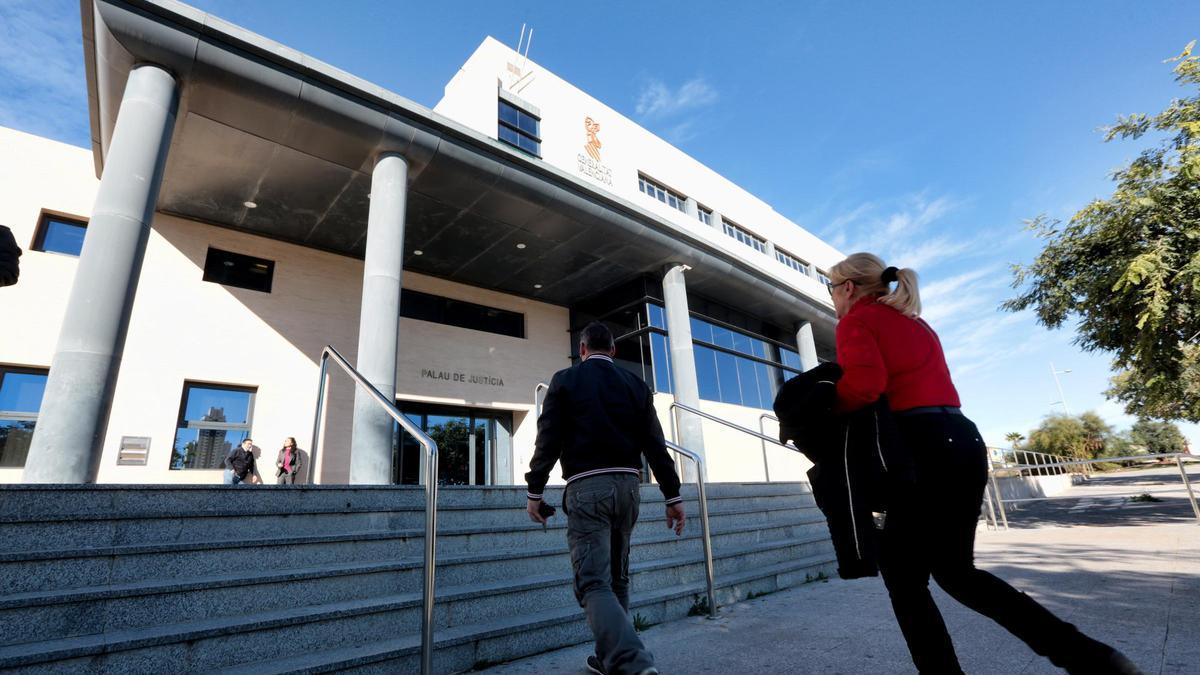 El Palacio de Justicia de Benidorm asumió durante el año pasado cerca de 2.000 detenidos.