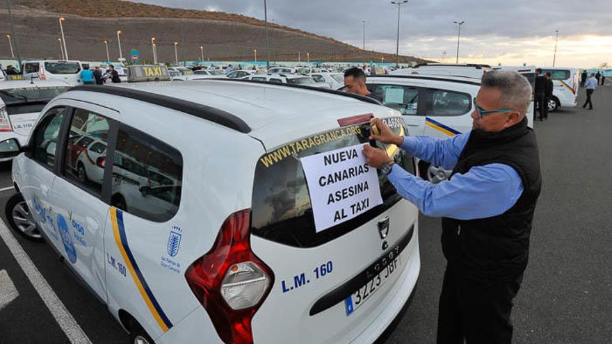 Caravana de taxistas en Las Palmas de Gran Canaria