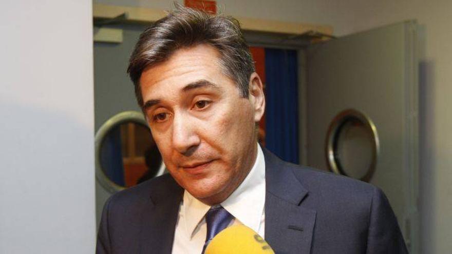 Oliván dice que el copago va a suponer en Aragón 5 euros por habitante y año