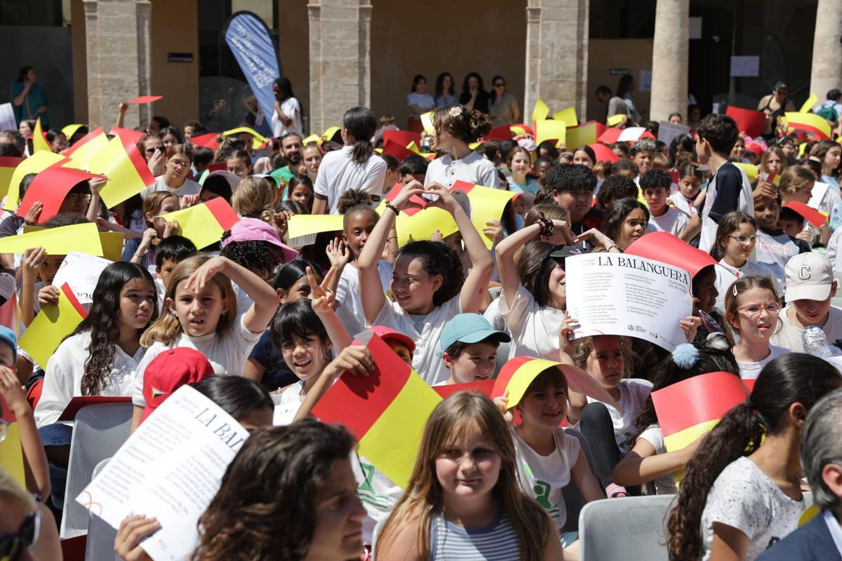 Un millar de escolares mallorquines reivindican el "valor cultural" de La Balanguera en la Misericòrdia de Palma