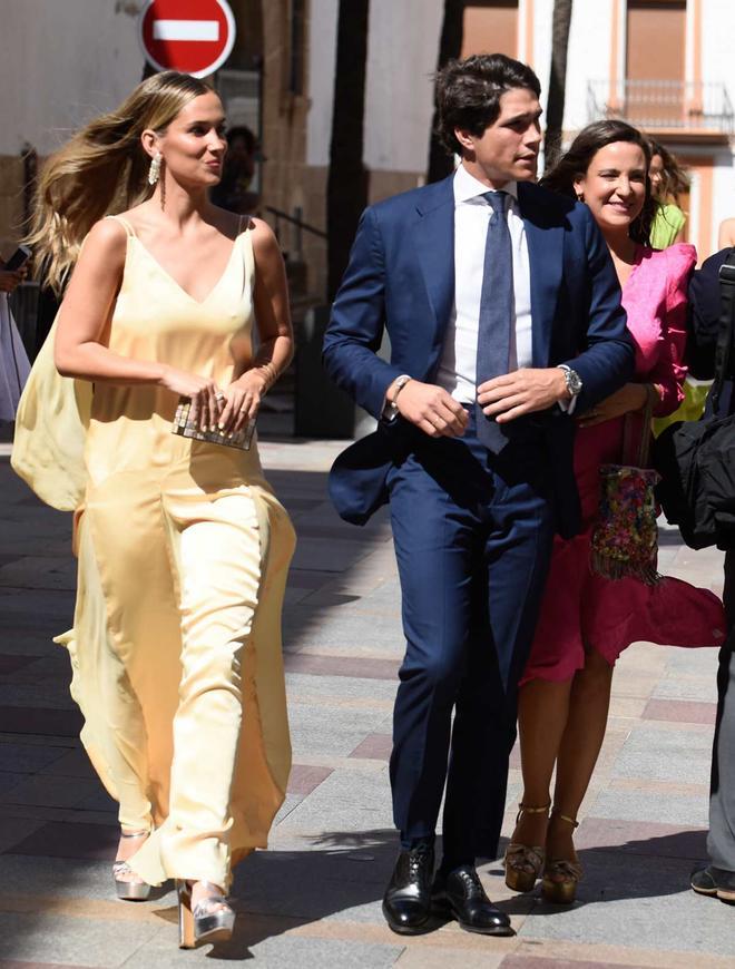 María Pombo llegando a la boda de Marta Lozano