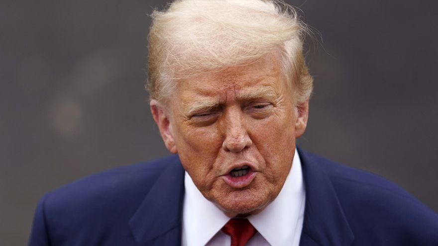 Trump amenaza con un arancel de hasta el 250% a las farmacéuticas si no bajan los precios de los medicamentos