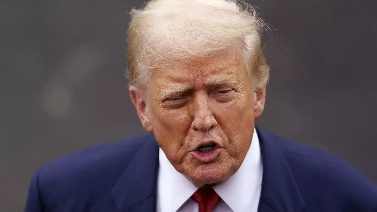 Trump amenaza con un arancel de hasta el 250% a las farmacéuticas si no bajan los precios de los medicamentos