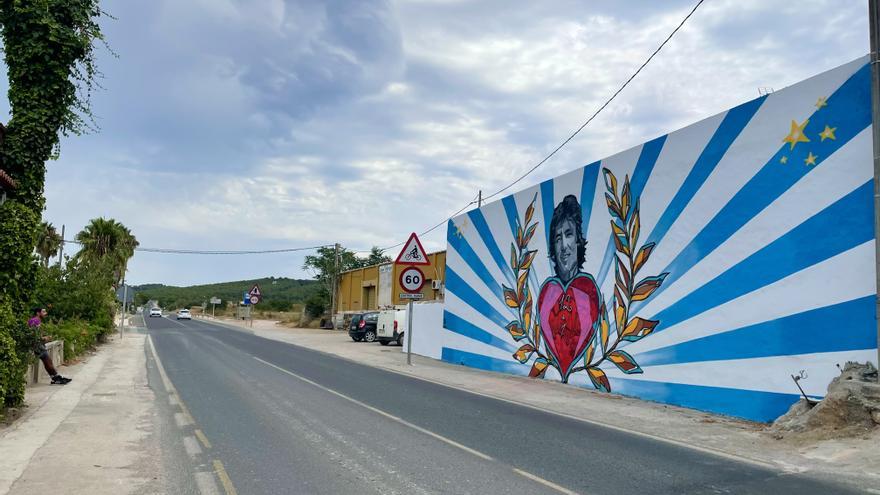 Restauran el mural pintado en Ibiza en memoria de Ángel Nieto