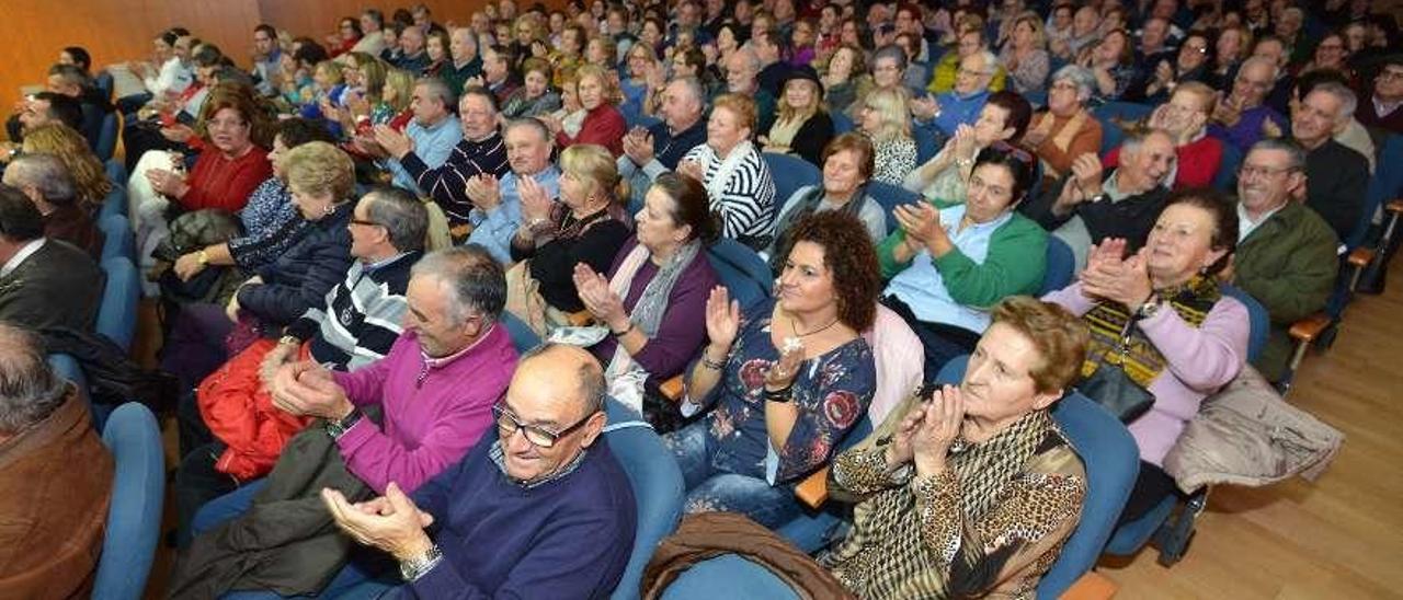 Público asistente al festival solidario celebrado en Sanxenxo. // Gustavo Santos