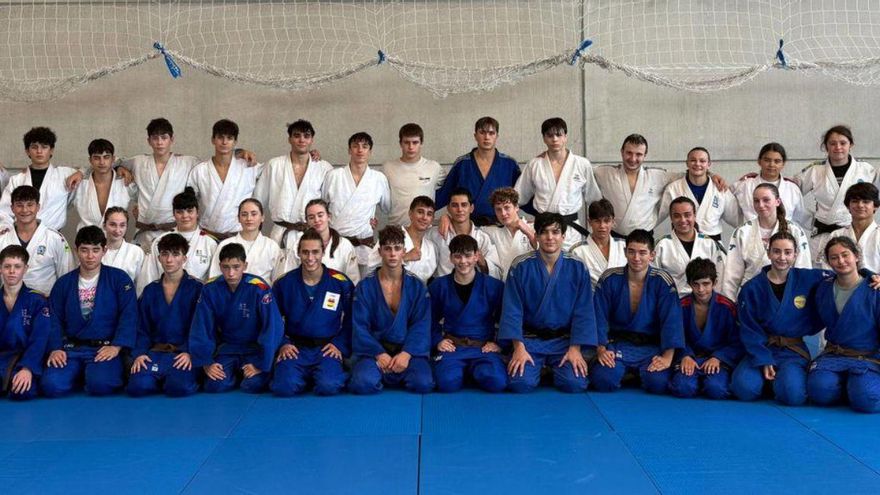 La Federación Asturiana de Judo aporta 43 deportistas al Training Camp del País Vasco