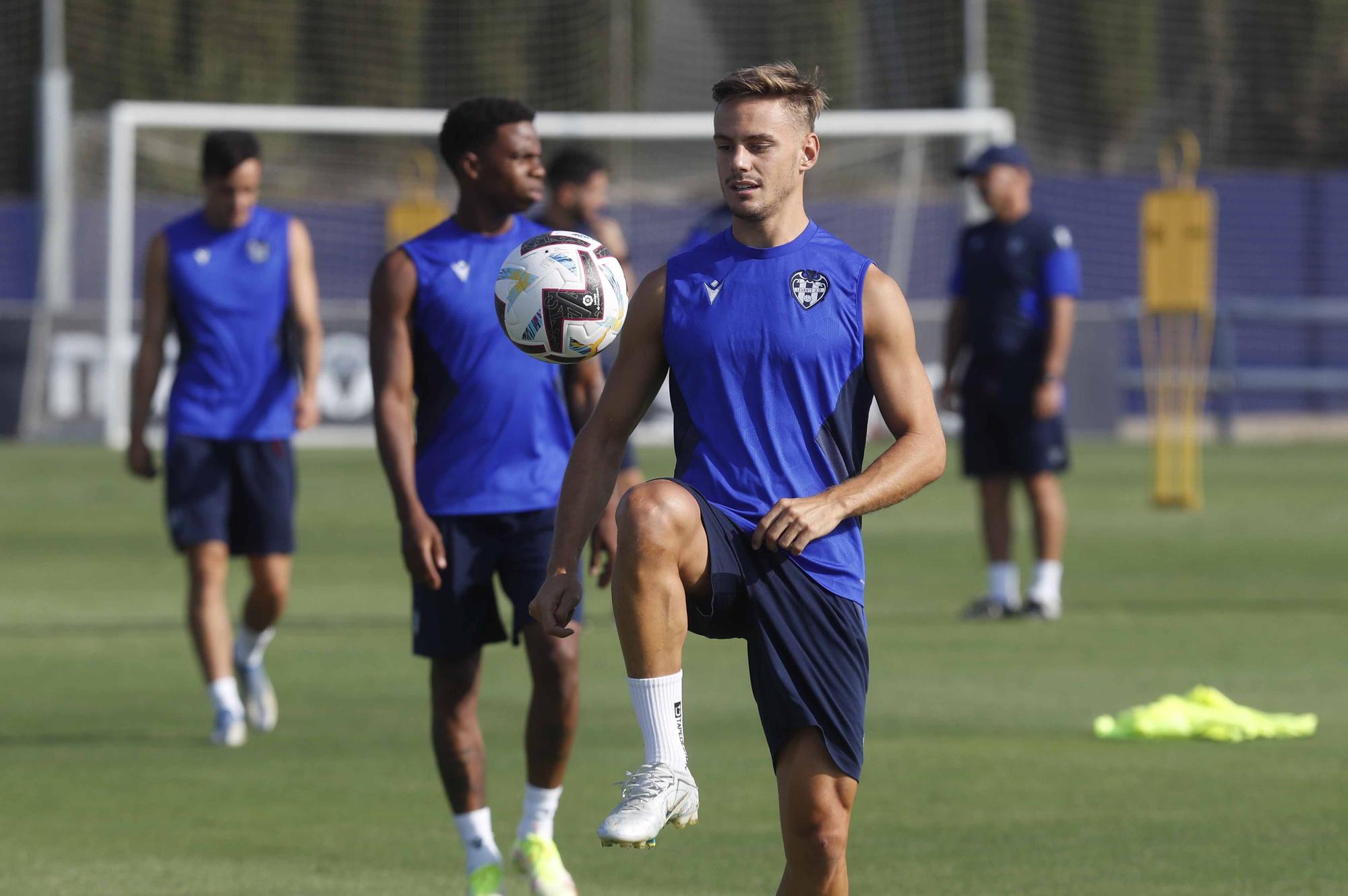 Sesión en Buñol del Levante UD