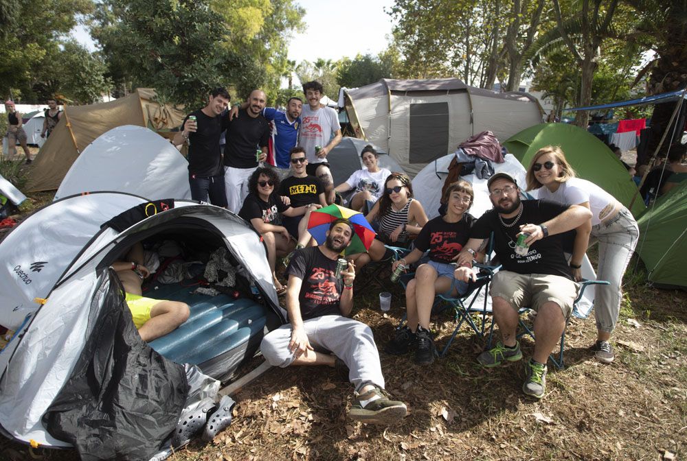 Segundo día de acampada en el festival Festardor del Port de Sagunt.