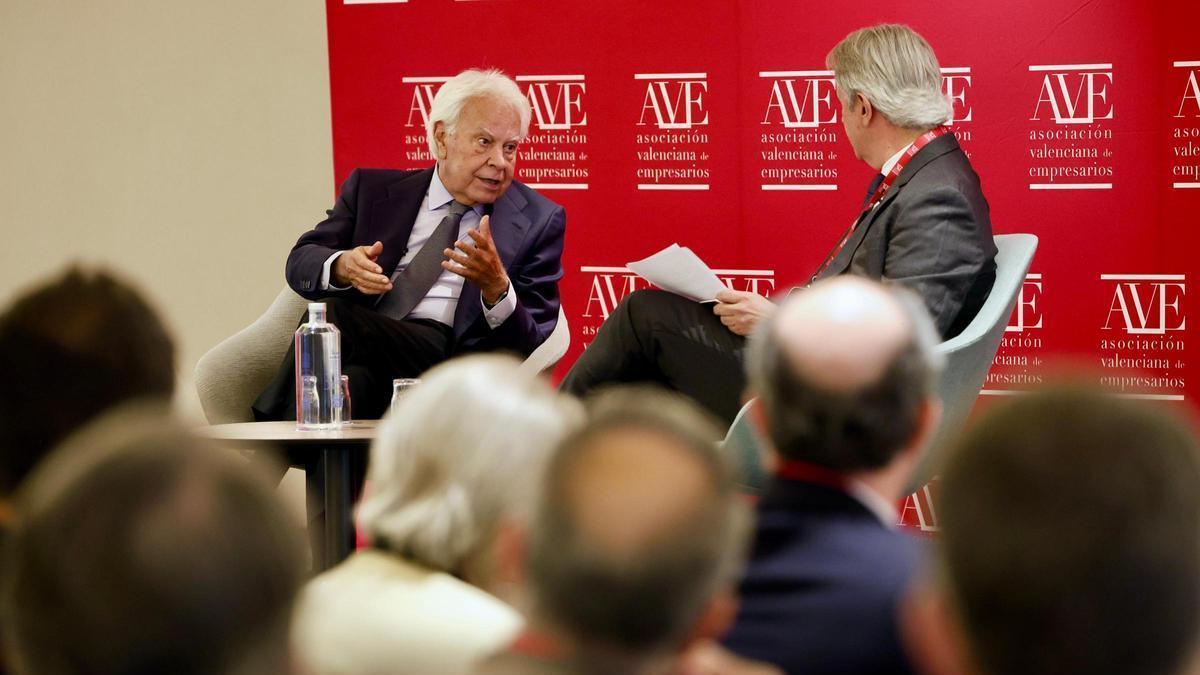 Felipe González demana un avanç electoral després de la imputació