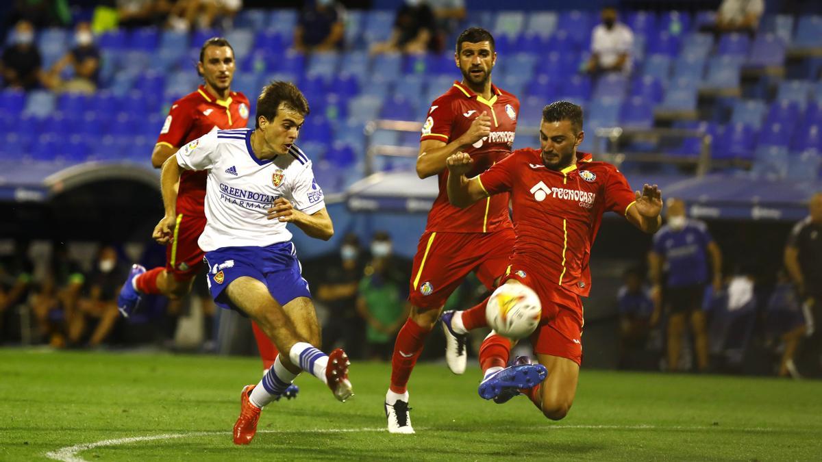 Francho Serrano, en el partido de presentación del Real Zaragoza en el Trofeo Ciudad de Zaragoza-Memorial Carlos Lapetra en el pasado agosto.