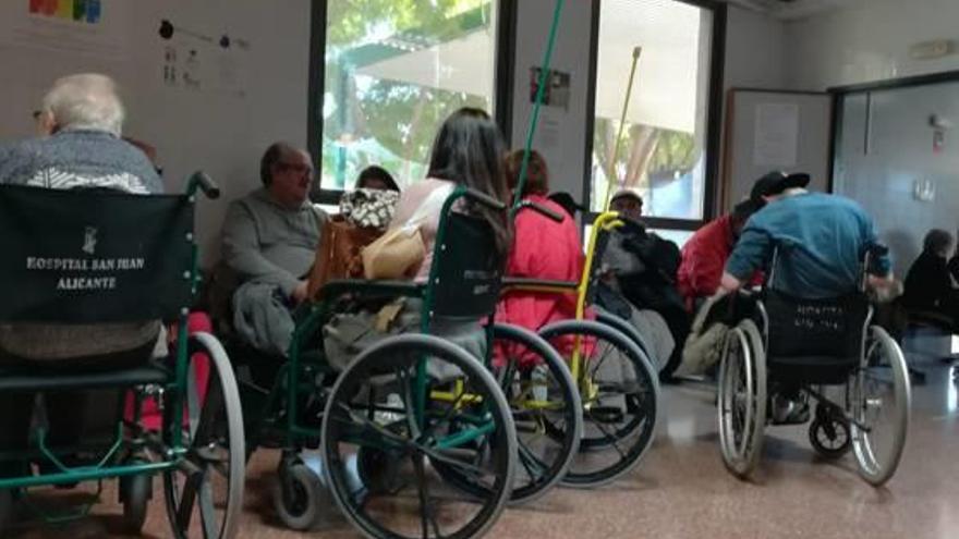 Los servicios de Urgencias se encuentran estos días muy saturados.