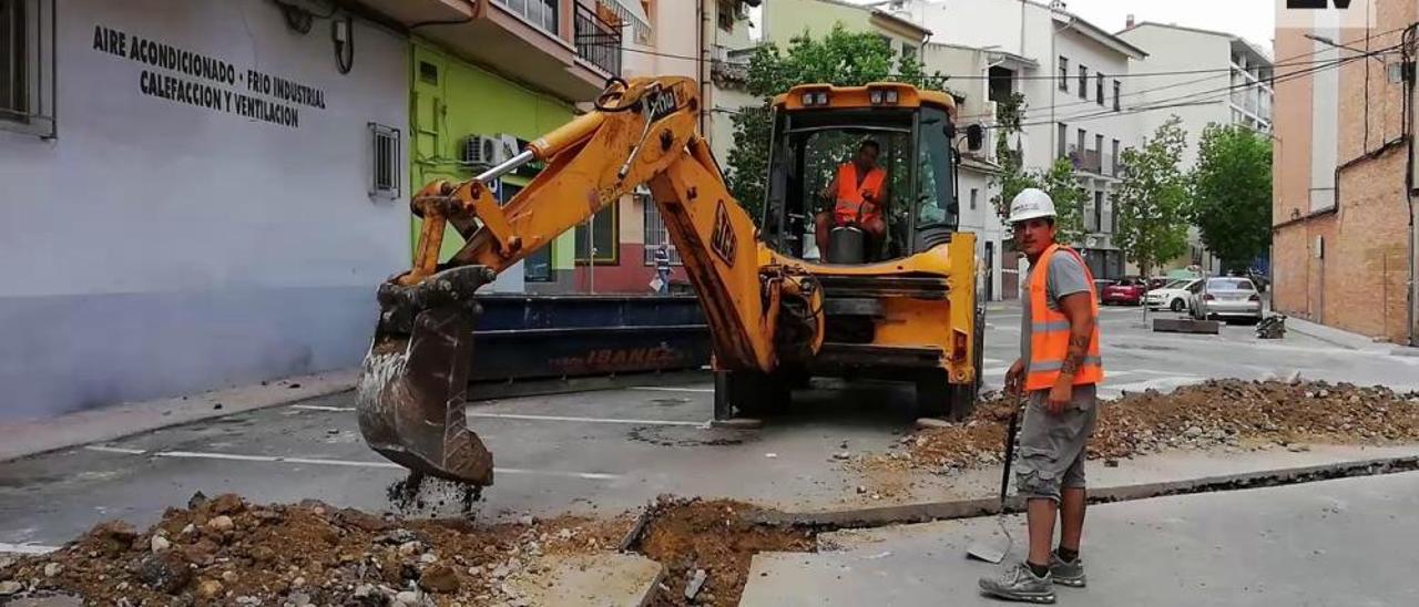 Obras de reurbanización en los alrededores de la plaza de Sant Jaume de Xàtiva