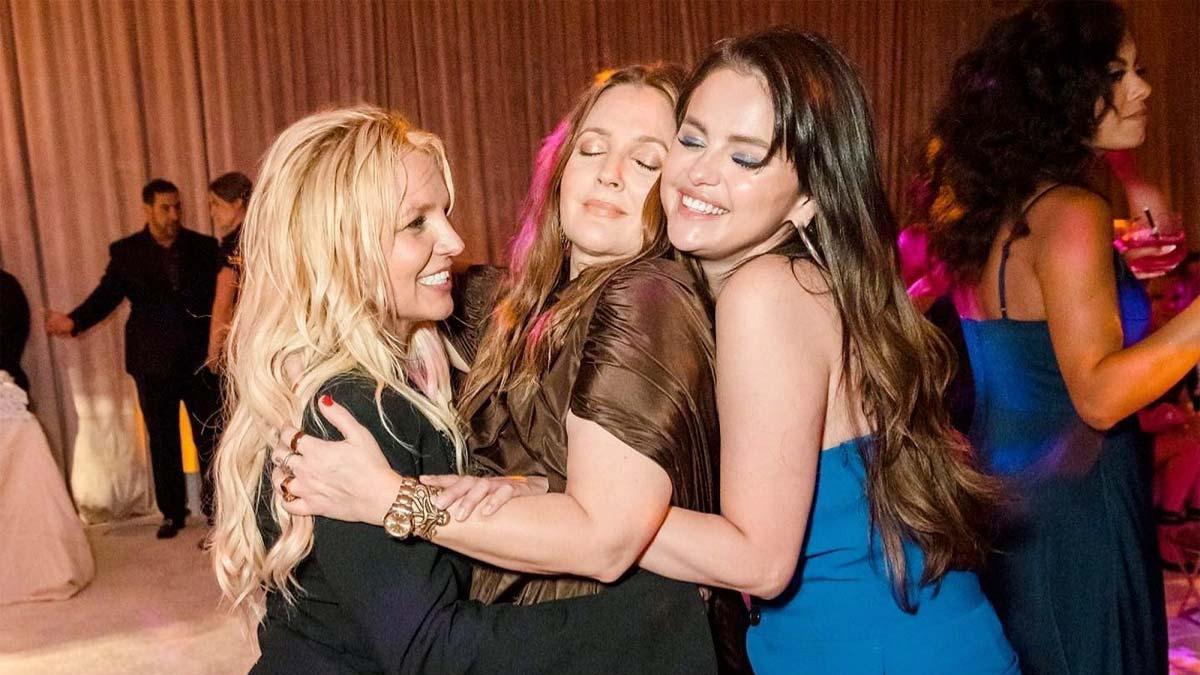 Drew Barrymore y Selena Gomez disfrutan de la boda de Britney Spears