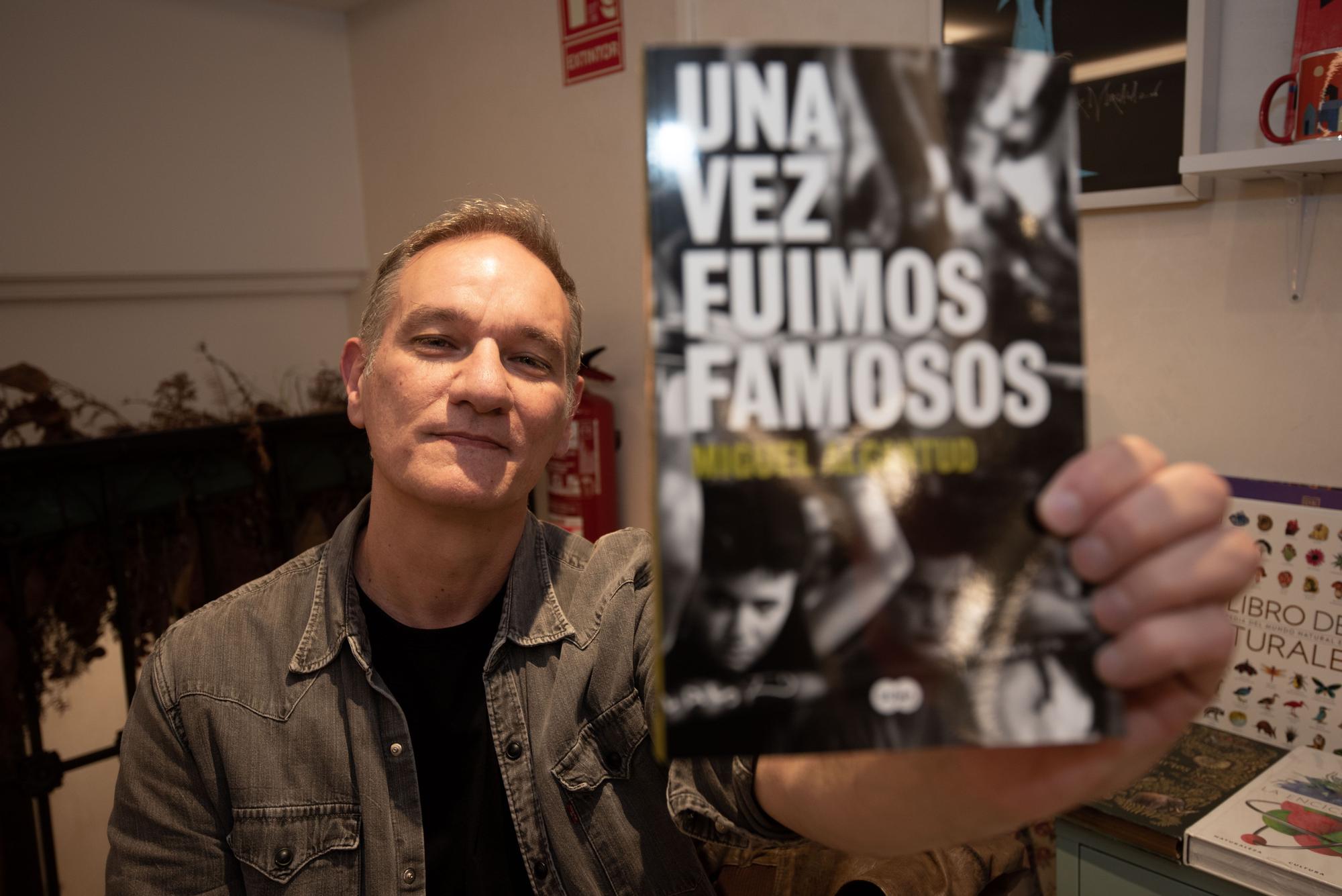 El escritor, cineasta y guionista Miguel Alcantud presenta ‘Una vez fuimos famosos’ en la librería 'Bululú'