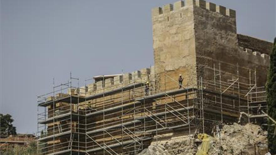 El Baluarte de los Pozos recupera sus almenas